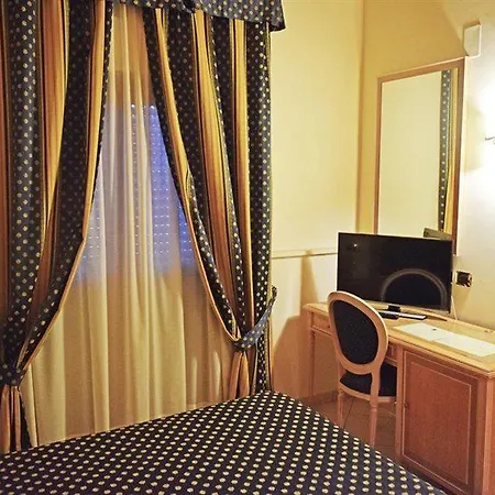 Hotel Romana 4*