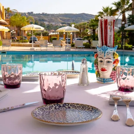 Romana Hotel 4*