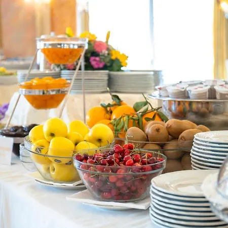 Romana Hotel 4*