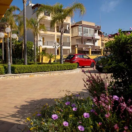 Romana Hotel 4*